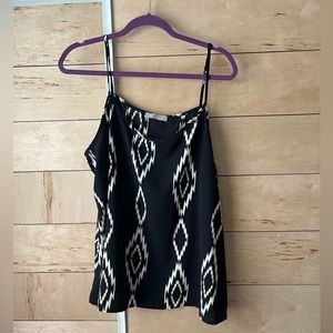 Black flowy Tank‎ top